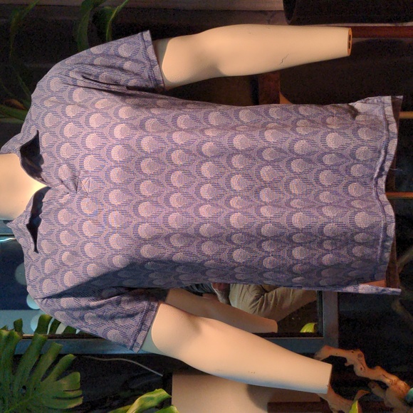 Shirt - Picture 2 of 7